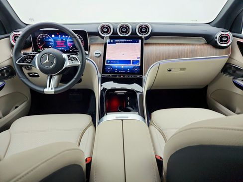 Certified 2026 Mercedes-Benz GLC 300 image 28