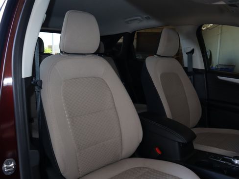 Used 2021 Ford Escape SE FWD image 41