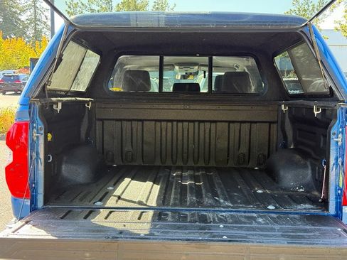 Used 2018 Toyota Tundra SR5 AWD/4WD image 19