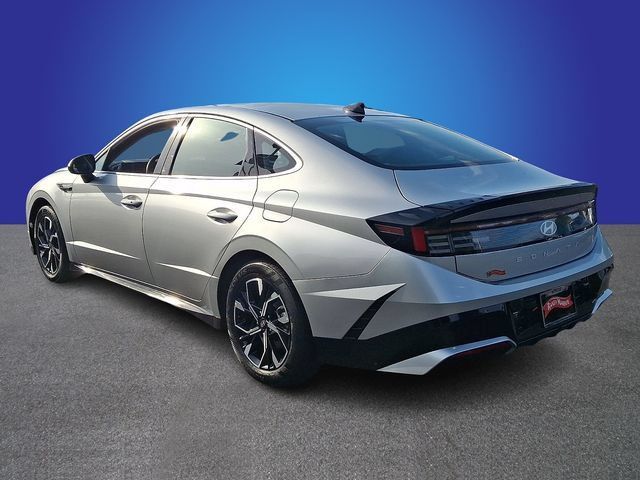 Used 2025 Hyundai Sonata SEL FWD image 6