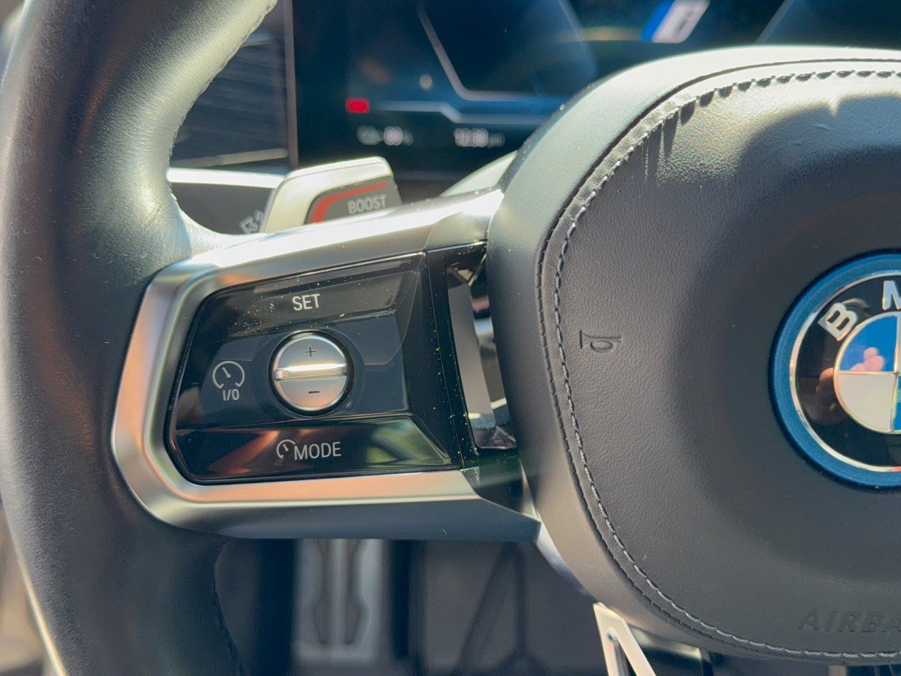 Certified 2024 BMW i7 xDrive60 w/ Executive Package AWD/4WD image 18