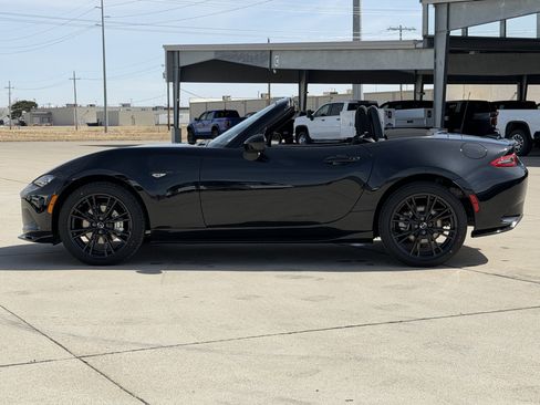 New 2026 MAZDA MX-5 Miata Club w/ Appearance Package RWD image 6