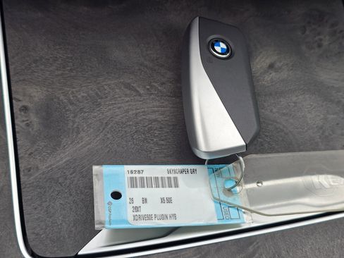 New 2026 BMW X5 xDrive50e image 32