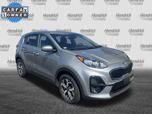 Used 2022 Kia Sportage LX FWD image 2