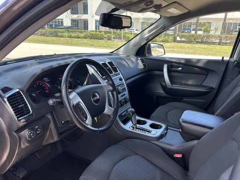Used 2011 GMC Acadia SLE FWD image 13