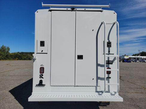 New 2025 GMC Savana 3500 w/ Power Convenience Package image 6