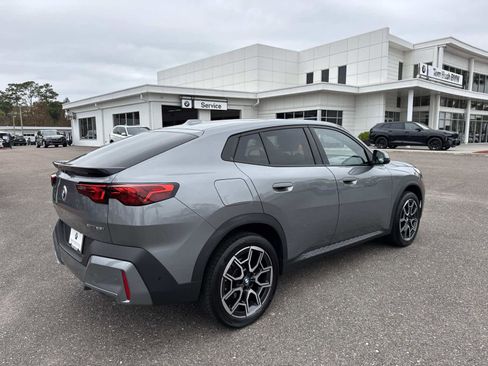 Used 2025 BMW X2 xDrive28i image 5