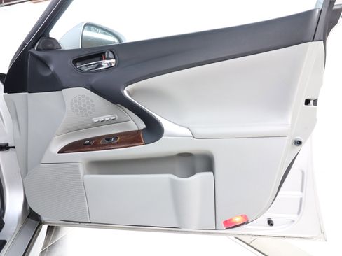 Used 2006 Lexus IS 350 image 21