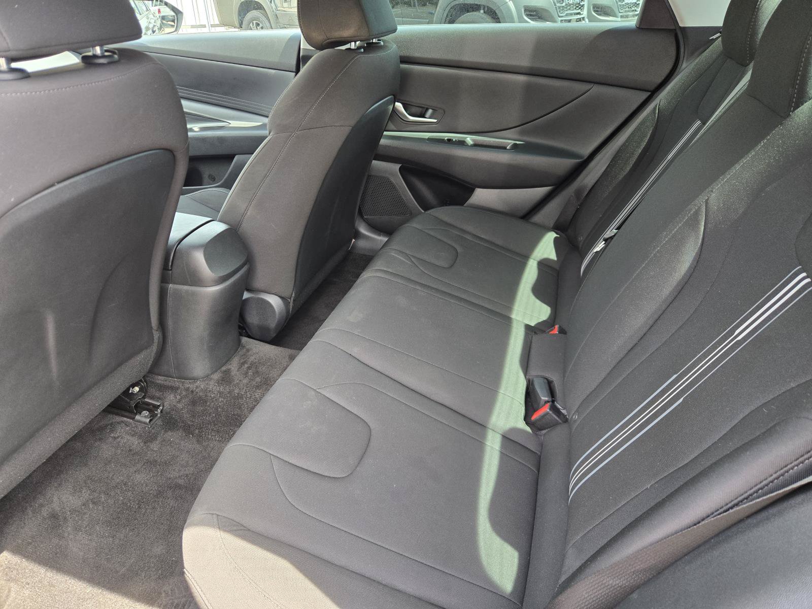 Used 2022 Hyundai Elantra SEL FWD image 25
