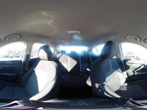 Used 2025 Nissan Sentra SV image 41