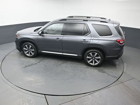 Used 2025 Honda Pilot Elite image 39