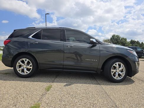 Used 2020 Chevrolet Equinox Premier FWD image 22