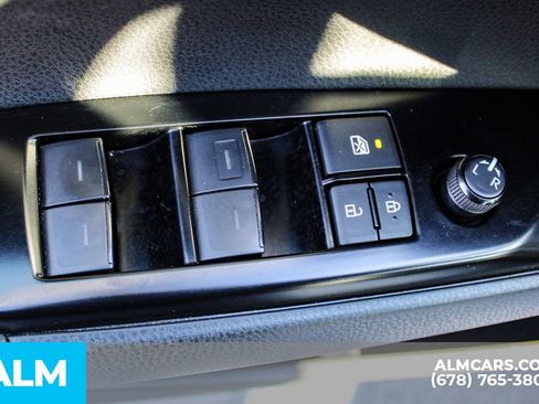 Used 2025 Toyota Camry LE image 36