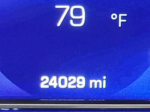 Used 2024 Chevrolet Silverado 1500 LT image 3