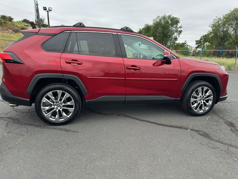 Used 2020 Toyota RAV4 XLE Premium AWD/4WD image 13