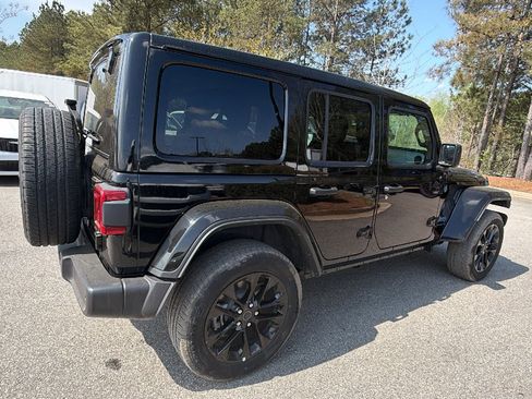 Used 2025 Jeep Wrangler Sahara w/ Safety Group image 8