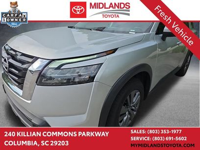 Used 2024 Nissan Pathfinder SV