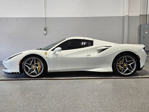 Used 2021 Ferrari F8 Tributo image 8