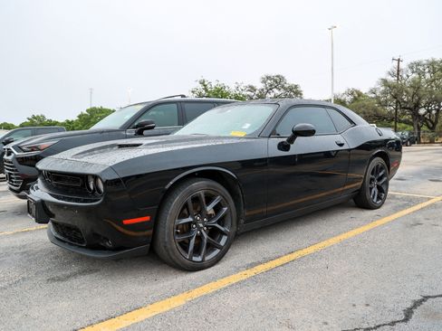 Used 2021 Dodge Challenger SXT w/ Blacktop Package RWD image 3