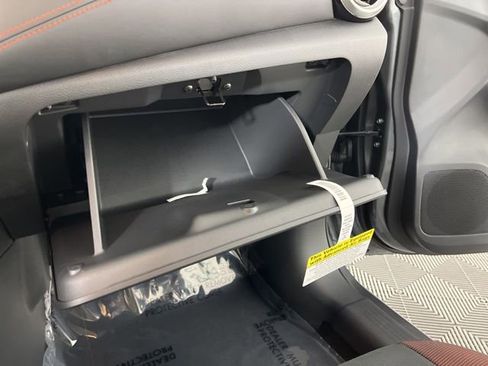 New 2025 Nissan Versa SR w/ Trunk Package image 34