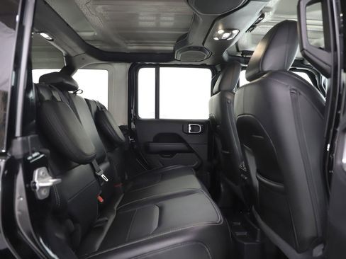 Used 2022 Jeep Wrangler Unlimited Sahara w/ Cold Weather Group image 12