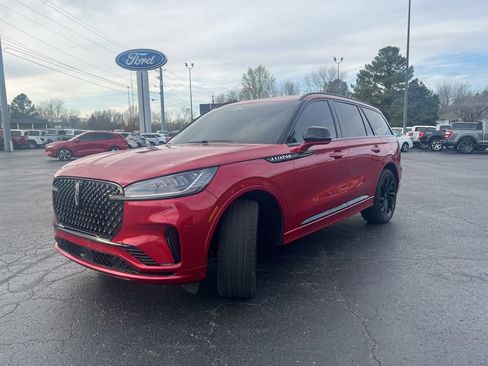 Used 2025 Lincoln Aviator Reserve w/ Luxury Package image 6