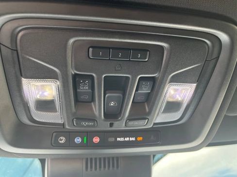 Used 2024 GMC Sierra 2500 AT4 w/ AT4 Premium Plus Package AWD/4WD image 21