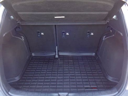 Used 2020 Nissan Kicks SR w/ SR Premium Package FWD image 11