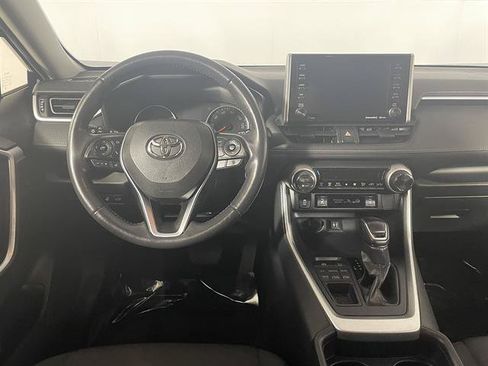 Certified 2019 Toyota RAV4 XLE w/ Convenience Package AWD/4WD image 13