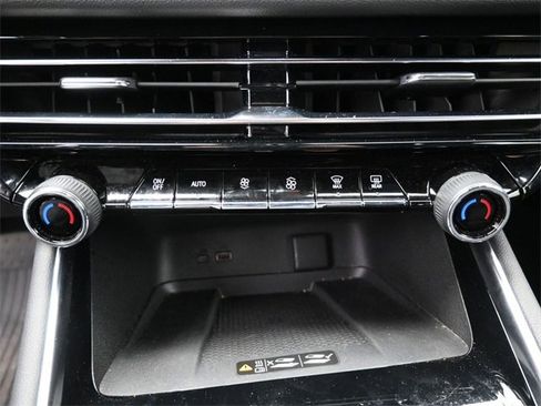 Used 2024 Chevrolet Traverse RS w/ LPO, Floor Liner Package image 9