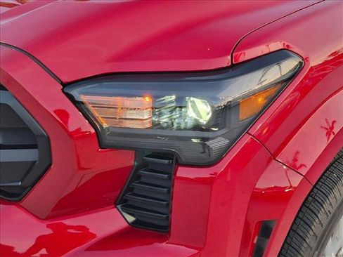 Used 2025 Toyota Tacoma SR5 RWD image 10