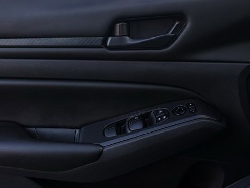 Used 2025 Nissan Altima 2.5 S image 23