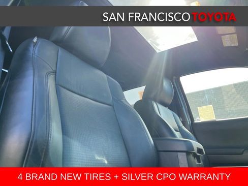 Certified 2018 Toyota Tacoma TRD Off-Road AWD/4WD image 20
