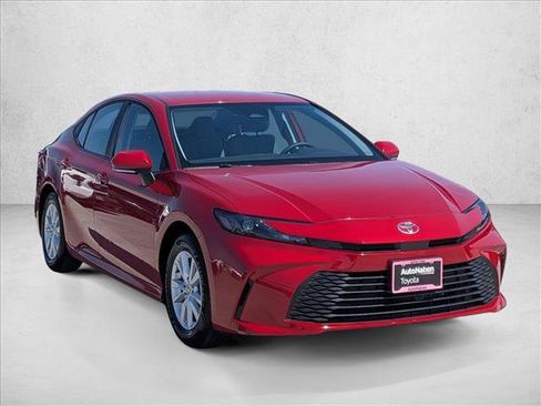 Certified 2025 Toyota Camry LE w/ Convenience Package FWD image 3