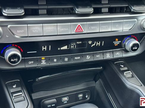 Used 2025 Kia Telluride S image 26