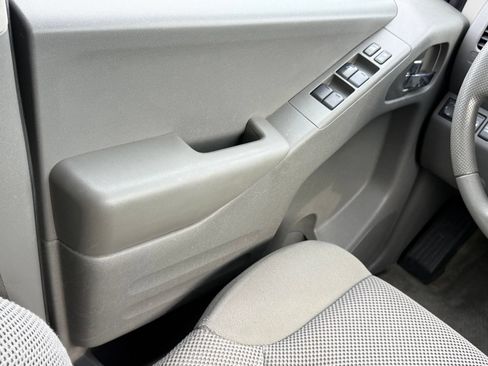 Used 2018 Nissan Frontier SV AWD/4WD image 33
