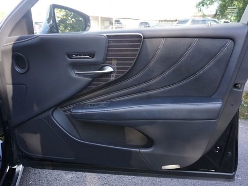 Used 2018 Lexus LS 500 w/ Accessory Package (Z2) RWD image 17