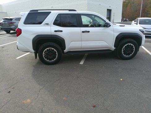 Used 2025 Toyota 4Runner TRD Off-Road Premium image 13