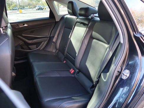 Used 2019 Volkswagen Jetta SEL image 14