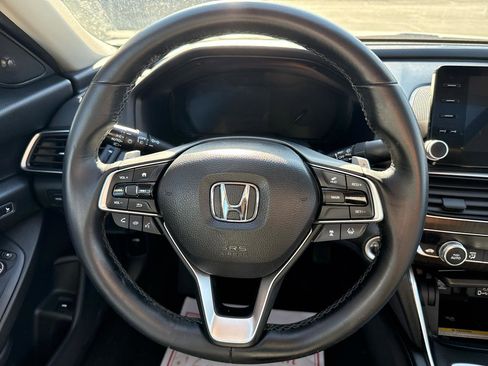 Used 2019 Honda Accord Touring image 18