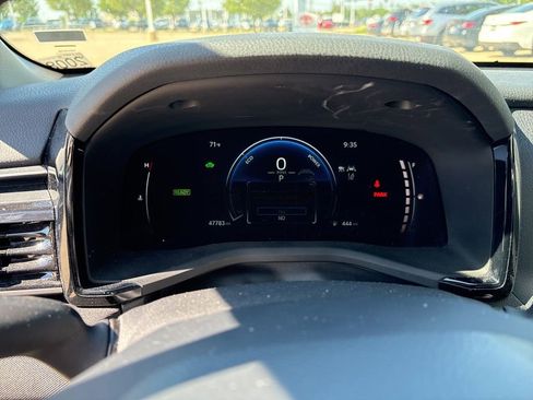 Used 2025 Toyota Camry LE FWD image 13