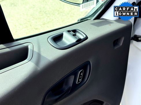 Used 2024 Ford Transit 350 XLT image 18