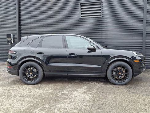 New 2026 Porsche Cayenne AWD/4WD image 8