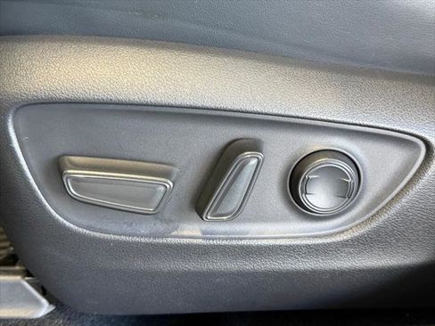 Certified 2022 Toyota RAV4 XLE Premium FWD image 21