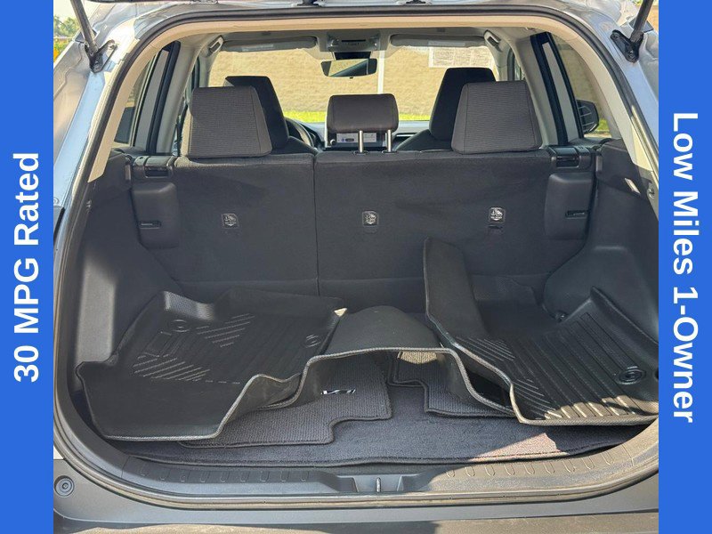 Used 2023 Toyota RAV4 LE FWD image 9