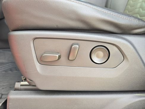 Used 2023 Chevrolet Silverado 1500 ZR2 image 16