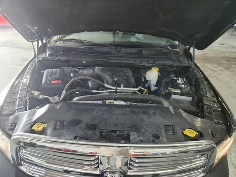 Used 2019 RAM 1500 Classic SLT w/ SLT Plus D←cor Group AWD/4WD image 29