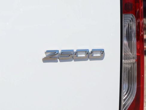 Used 2025 Mercedes-Benz Sprinter 2500 image 43