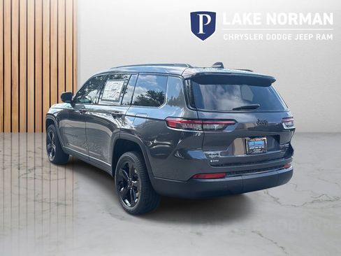 New 2025 Jeep Grand Cherokee Limited w/ Luxury Tech Group II image 6