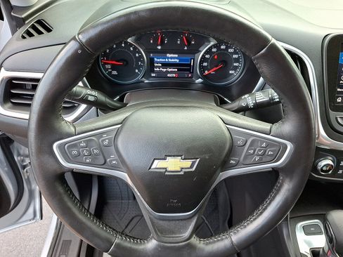 Used 2022 Chevrolet Equinox LT image 19